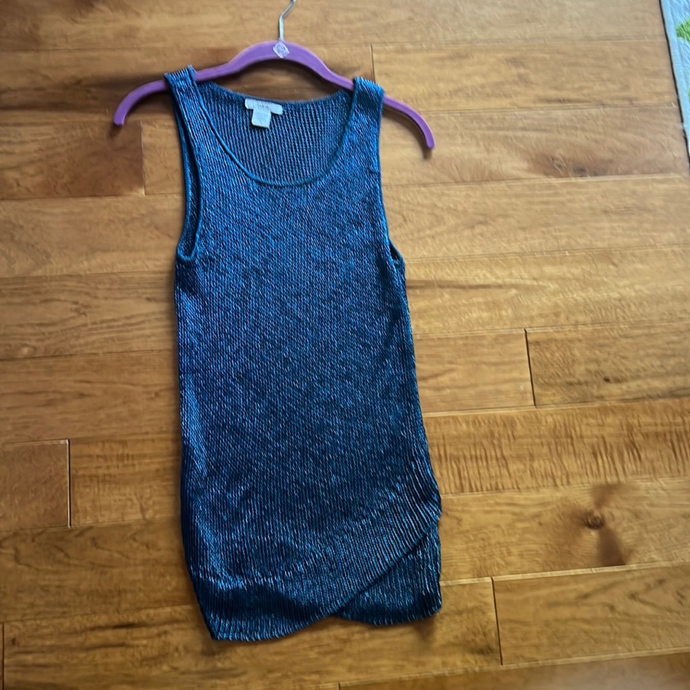 Stylish like new top. Shimmering Blue Sm